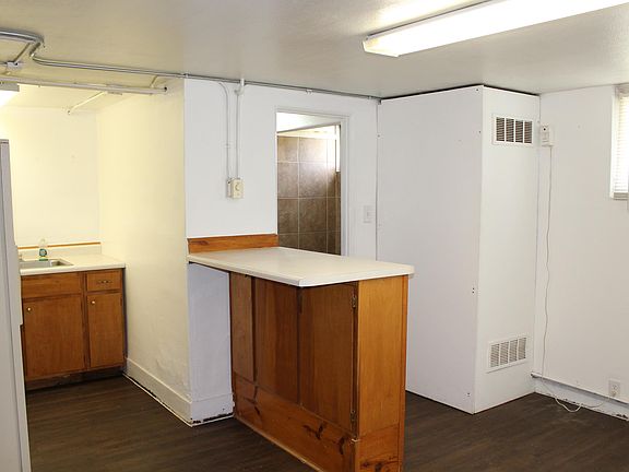4th image of 709 Grace Ave #715