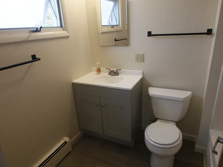 216 East Ave #1 — Photo 9