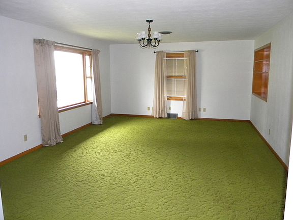3rd image of 801 South St