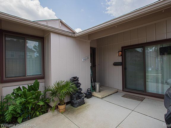 4th image of 36028 Saint Ives Ct
