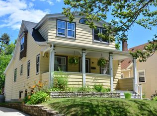 3816 N Farwell Ave, Shorewood, WI 53211