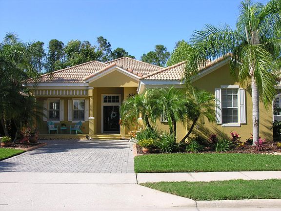 2nd image of 516 Venetian Villa Dr