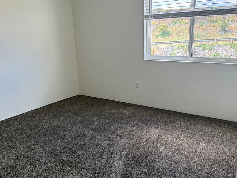 Oakdale Ave 1520 - 4 units — Photo 10