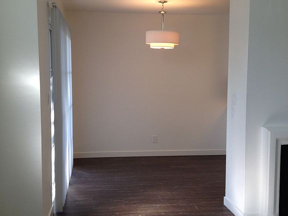 5th image of 4824 Craner Ave APT 205