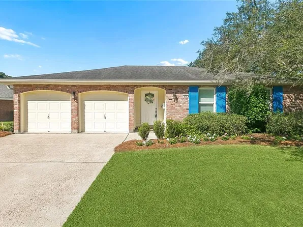 828 Honeysuckle St, Gretna, LA 70056