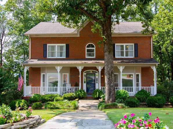 210 Newgate Cir, Alabaster, AL 35007