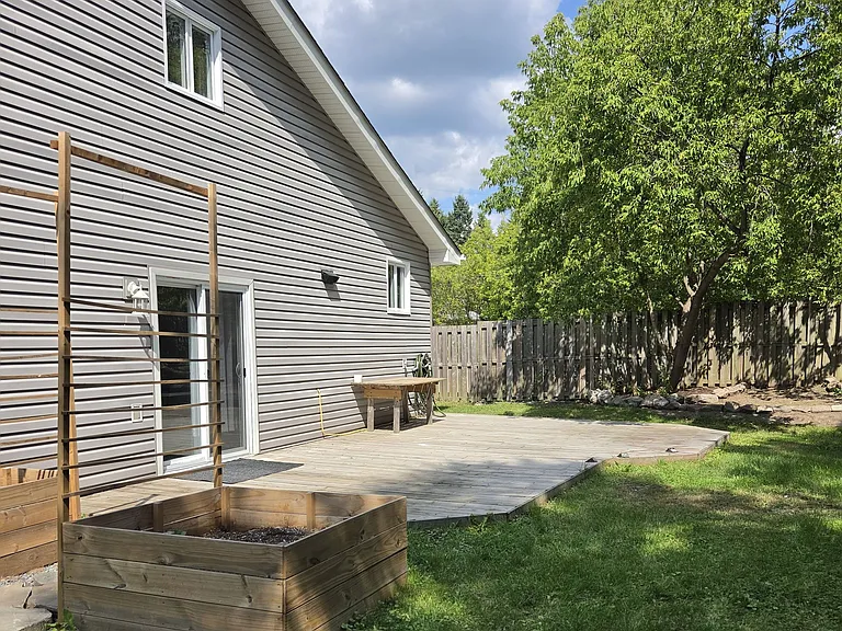 11 West Rd — Photo 3