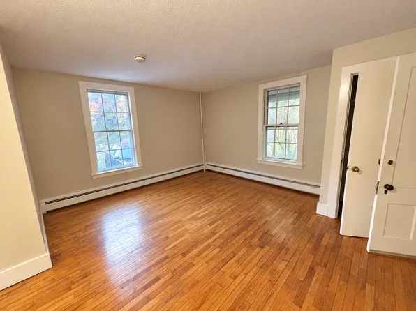 112 Hillcrest Dr #2, New London, NH 03257
