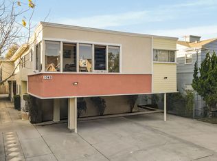 1045 S Cloverdale Ave, Los Angeles, CA 90019