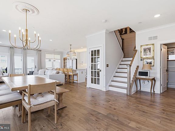 4th image of 15 Spring Mill Rd