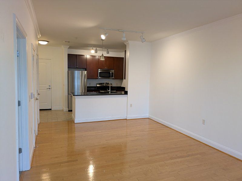 1st image of 1391 Pennsylvania Ave SE Unit 442