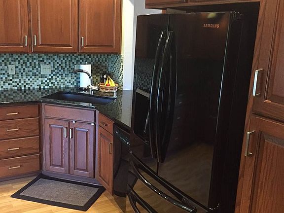 4th image of 2202 Churchview Dr APT E