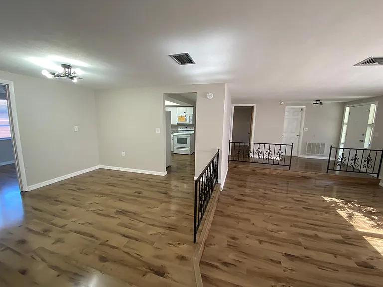 6041 13th Ave — Photo 12