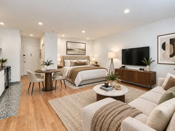 213 E 37th St, New York, NY