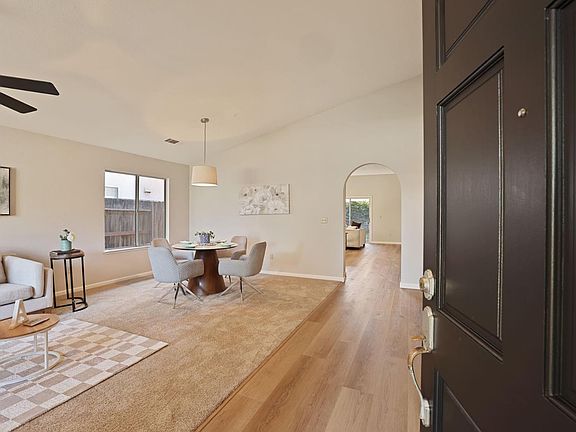3rd image of 1548 Grange Way