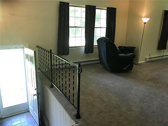 2nd image of 100 Pleasantside Dr