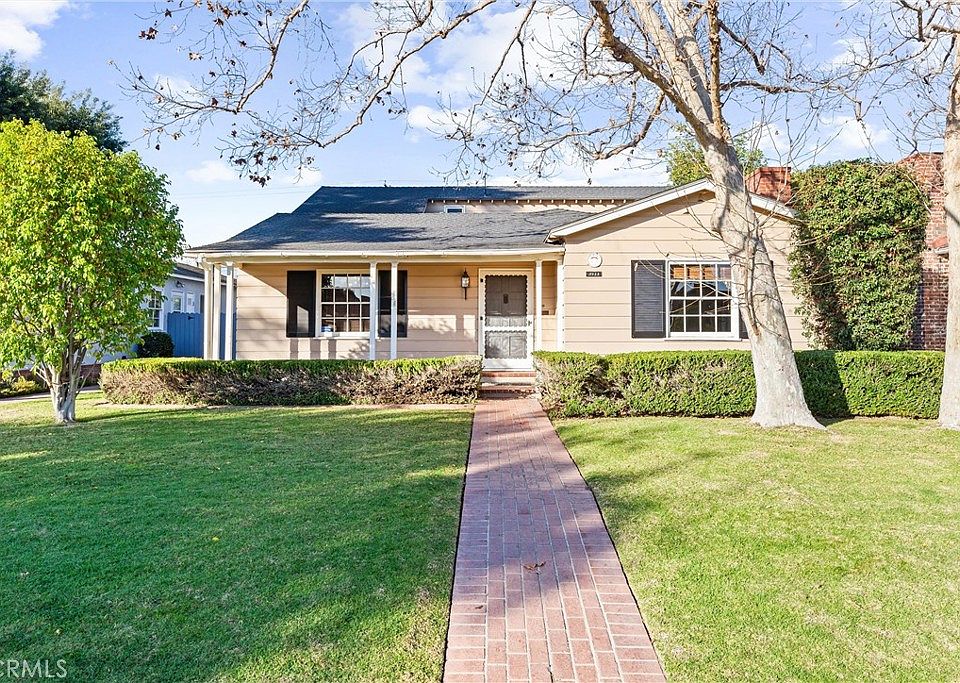 1st image of 3953 Gaviota Ave