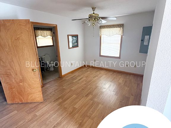 4th image of 75 Log Cabin Ln