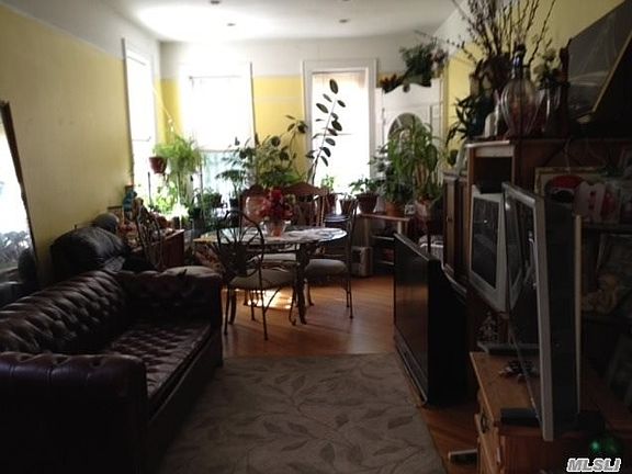 2nd image of 8620 Woodhaven Blvd