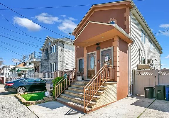 3rd image of 132-13 107th St