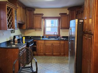 5339 Oakland St, Philadelphia, PA 19124