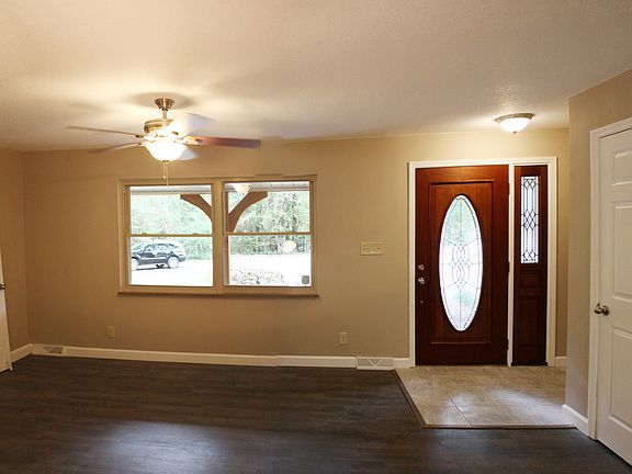5th image of 420 Ward Dr