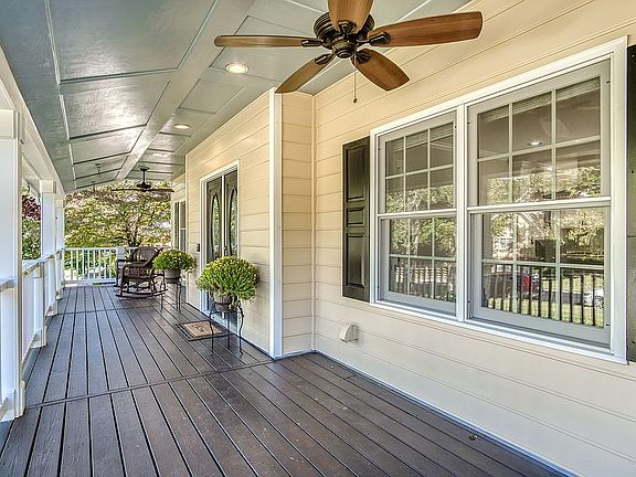 3rd image of 4875 Puritan Dr