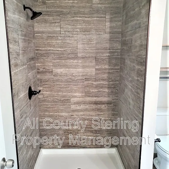 161 SW Yulan St #100 — Photo 12