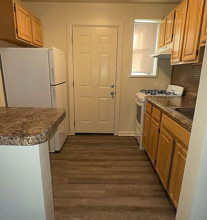 1st image of 3003 Seabury Rd
