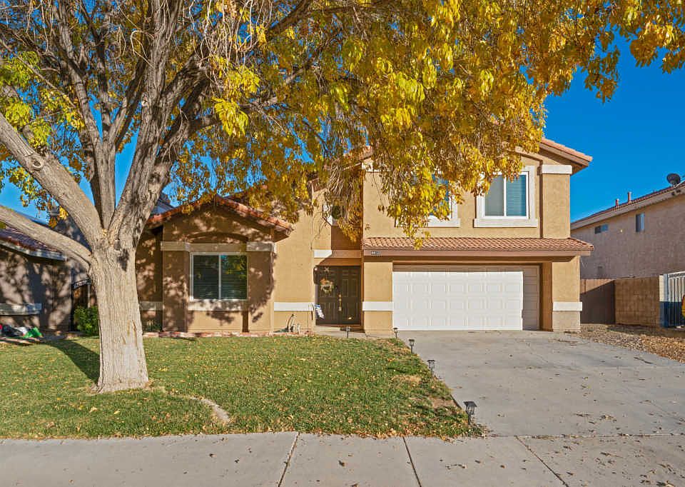 1st image of 44122 Camellia St