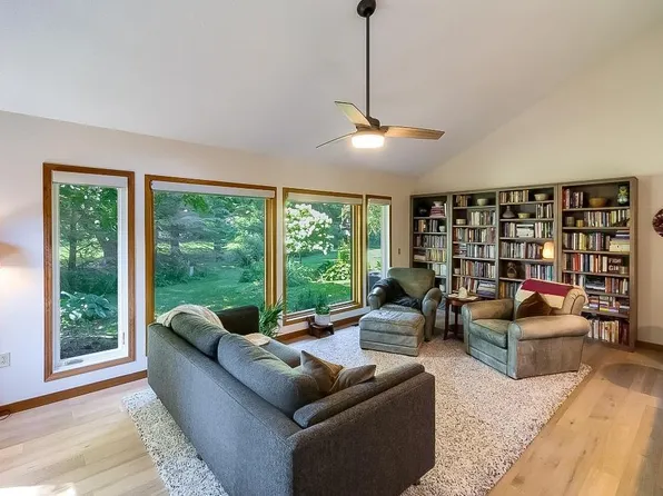 653 Lincoln St N #653, Northfield, MN 55057