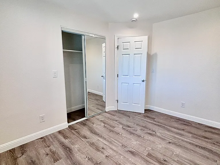 1431 Wabash St — Photo 16