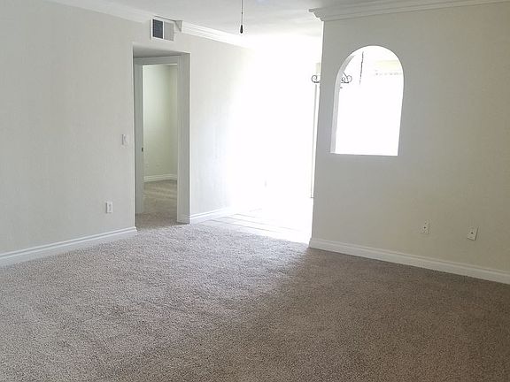 2nd image of 1000 S Mollison Ave Unit 3