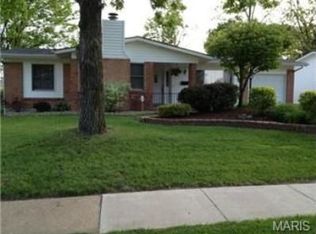 1490 Madison Ln, Florissant, MO