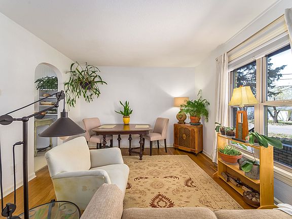 4th image of 1335 W Olive Ave