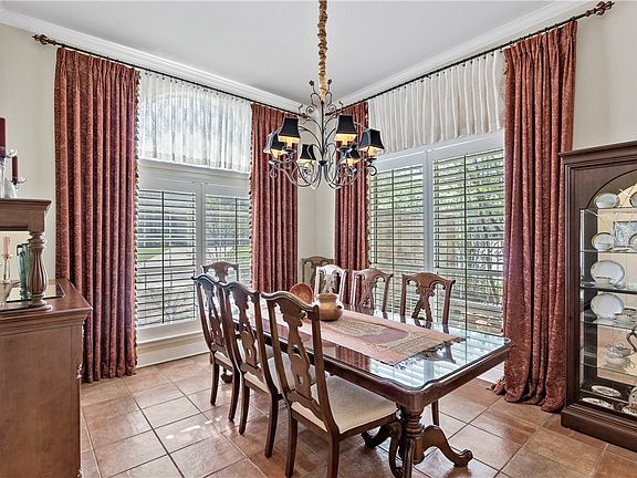 5th image of 926 Grand Oaks Cir