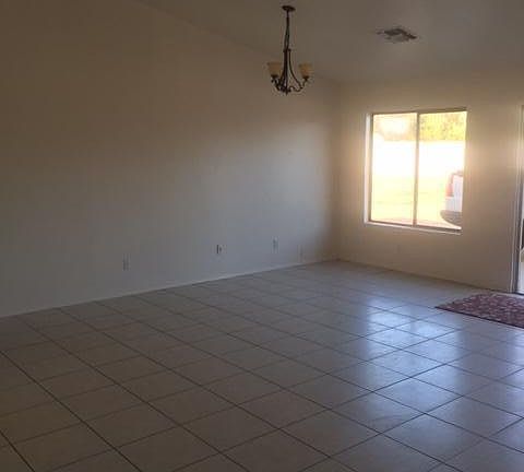 3rd image of 8601 W Campbell Ave