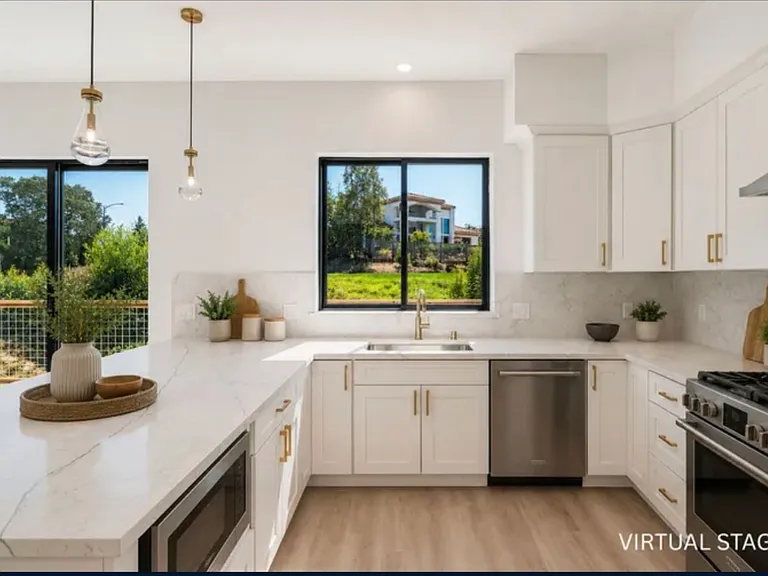 3701 Cross Creek Rd — Photo 6