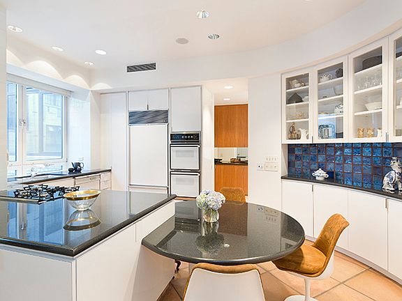 5th image of 1000 Park Ave #10C