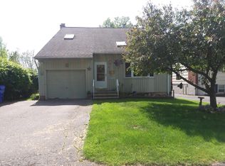 27 Bodwell Rd, East Hartford, CT 06108