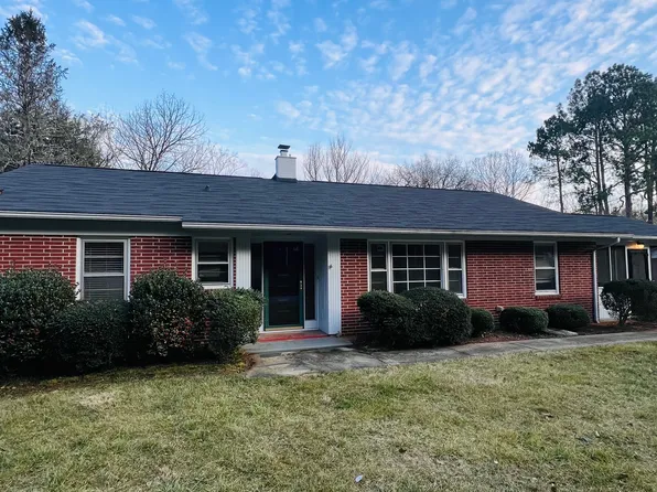 844 Meadowood Dr NE, Lenoir, NC 28645