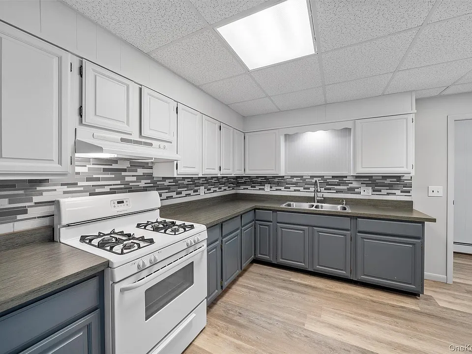28 Van Buren St #1