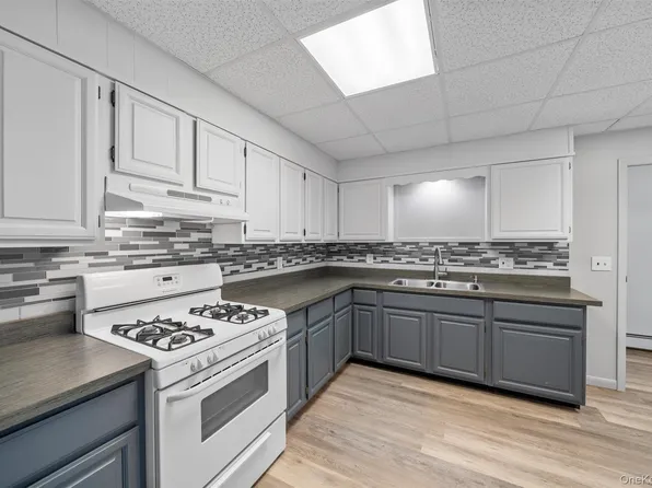 28 Van Buren St Floor 1, Warwick, NY 10990