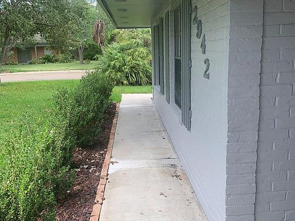 4th image of 2942 Cypress Dr