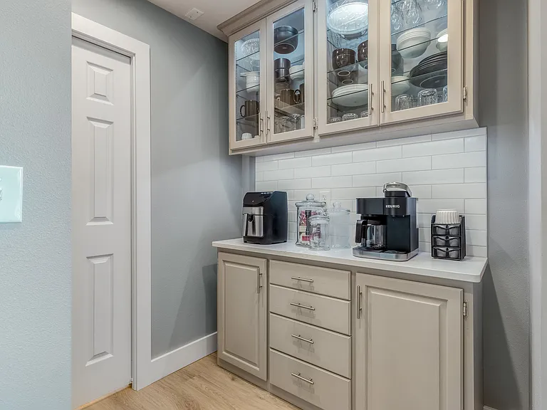 1168 SE Sentry Dr — Photo 8