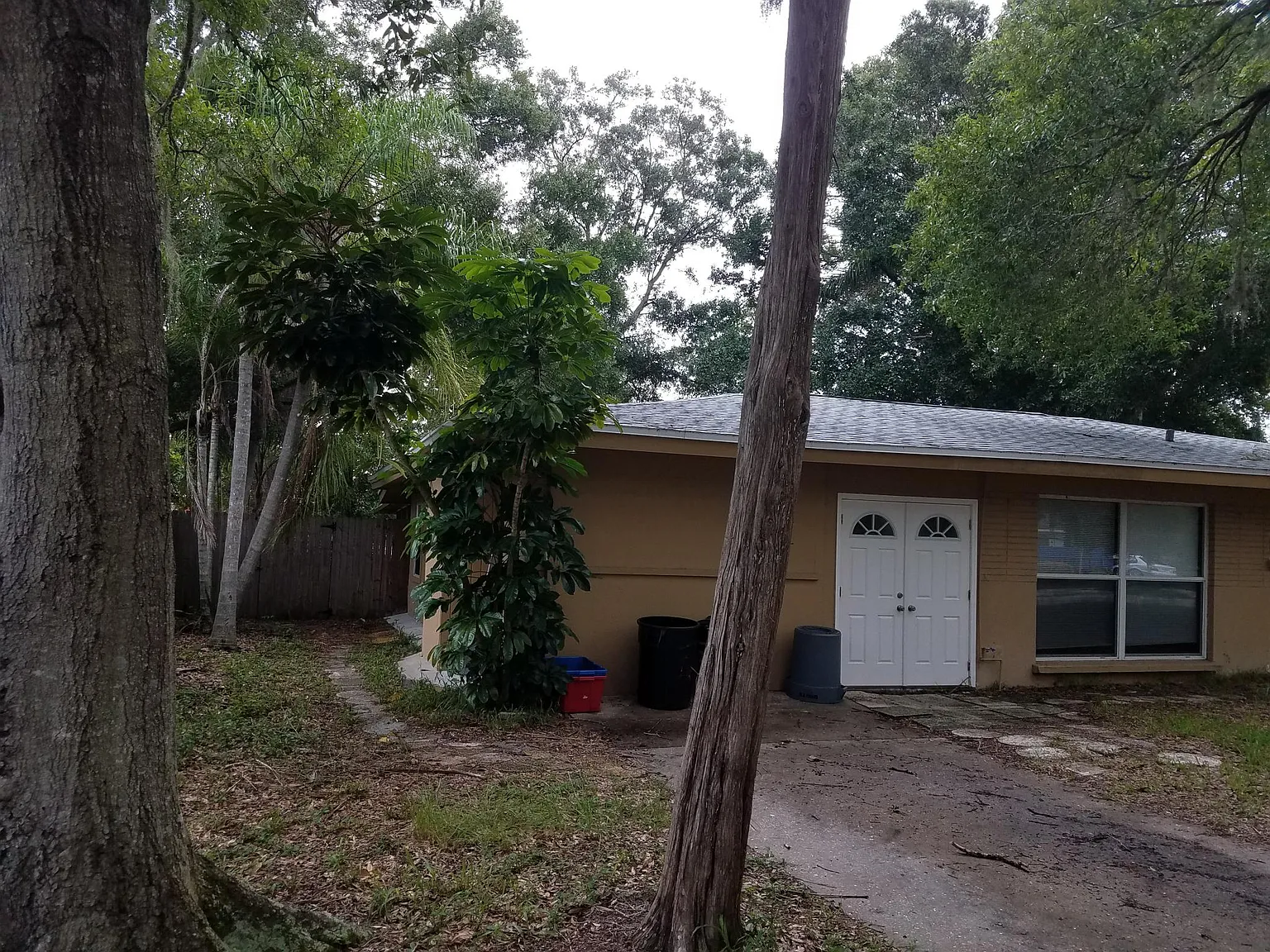 3 bed, 1050 sqft, $2,195 — Photo 2