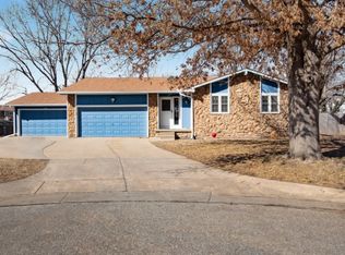 333 N Parkdale Ct, Wichita, KS 67212