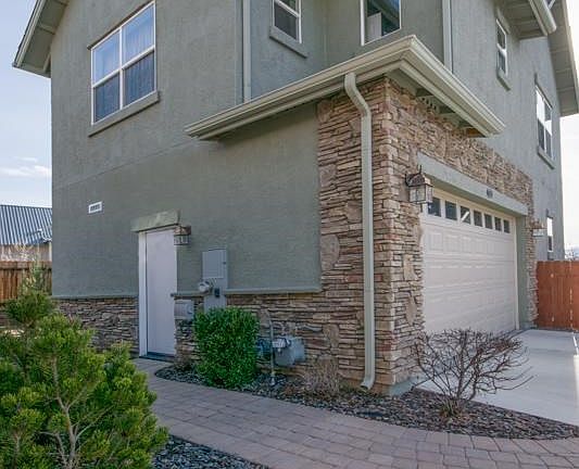 2nd image of 1033 Peach Blossom Way
