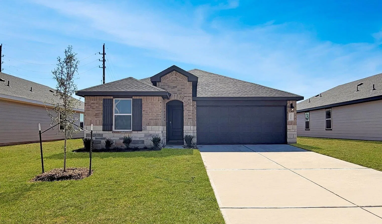 3 bed, 2.0 bath, $2,200 — Photo 1