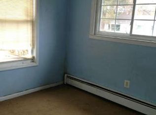 13602 Forest Glen Rd, Woodbridge, VA 22191